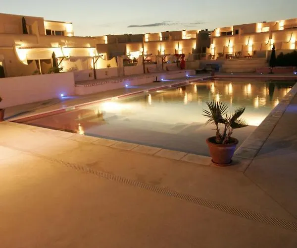 Le Jardin D'eden Réservé Aux Couples Hotel