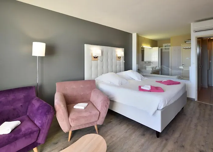 Le Jardin D'eden Réservé Aux Couples Hotel