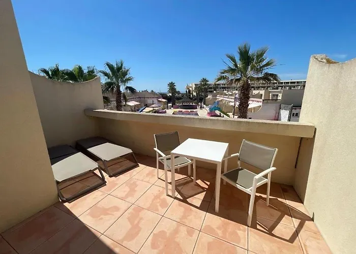 Le Jardin D'eden Réservé Aux Couples Hotel