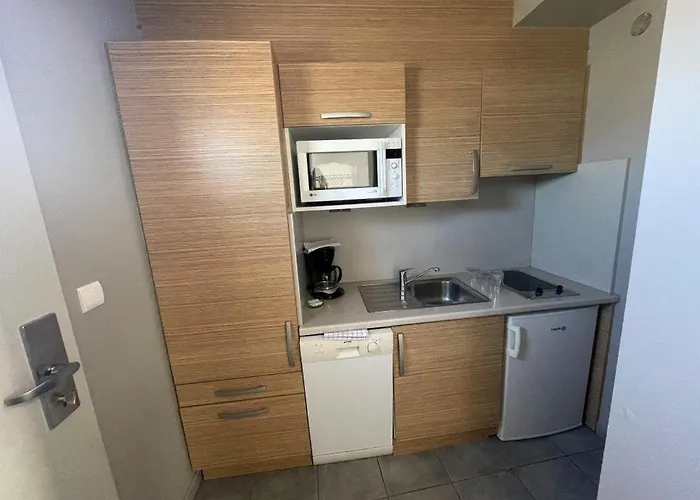 Le Jardin D'eden Réservé Aux Couples Hotel